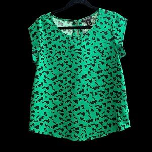 Rachel Zoe green and black cheetah blouse Size M